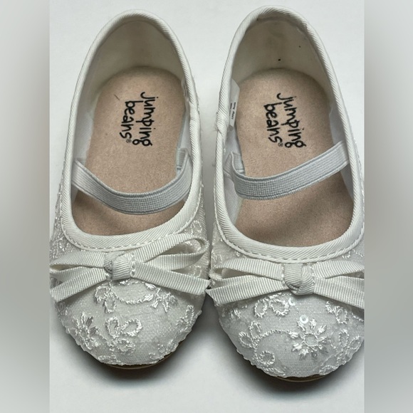 Jumping Beans®
Walnut / White Toddler Girls'
Ballet Flats Size 7T - Picture 2 of 9